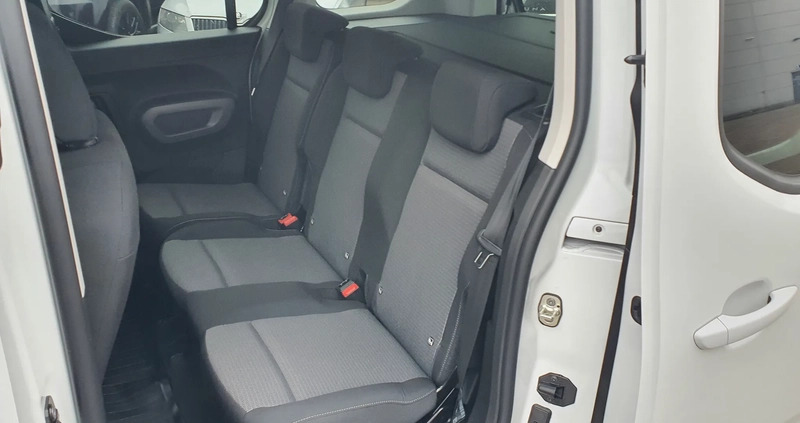 Toyota Proace City Verso cena 124900 przebieg: 20, rok produkcji 2022 z Pińczów małe 326